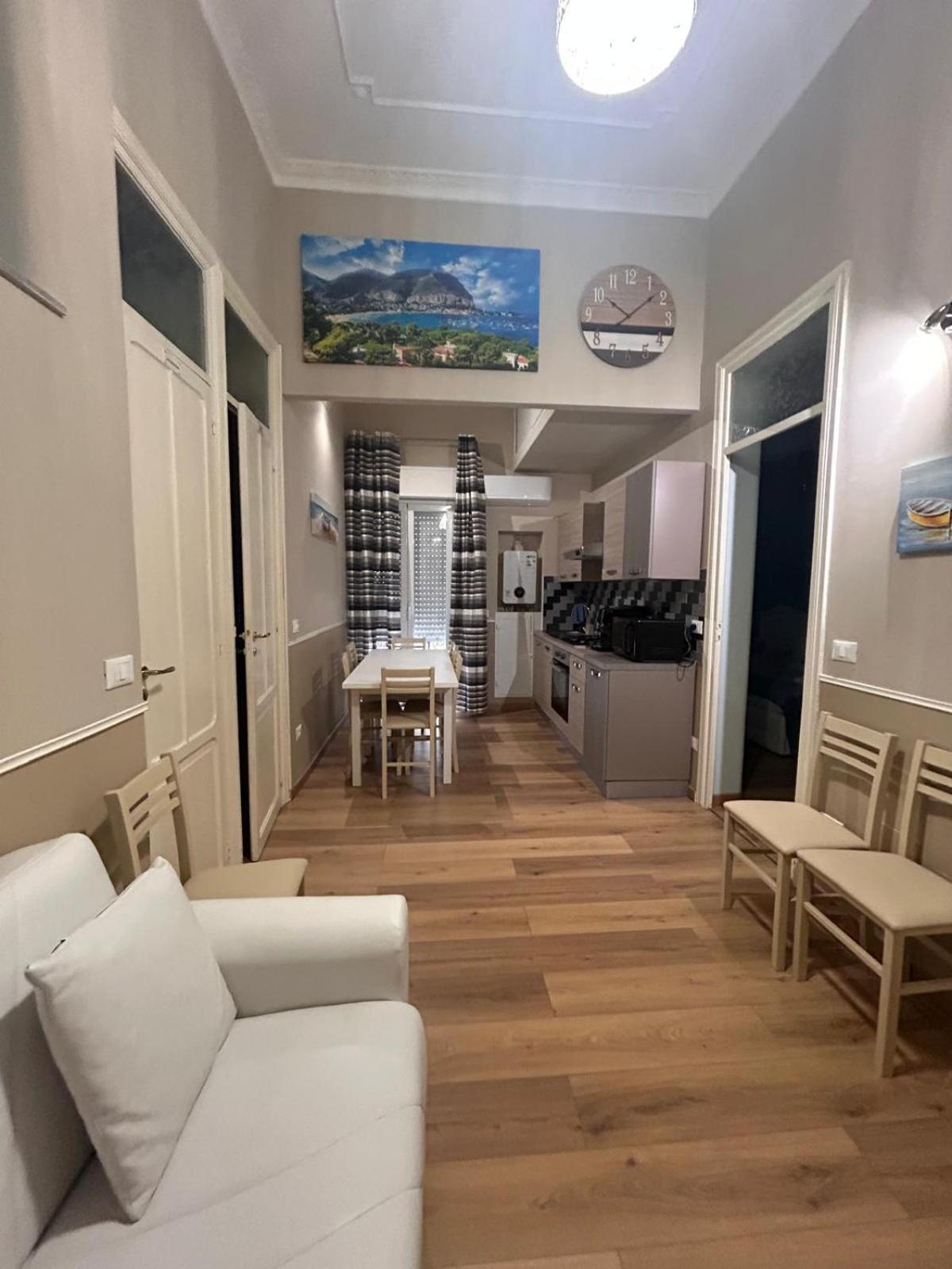 Emanuela Guest house *