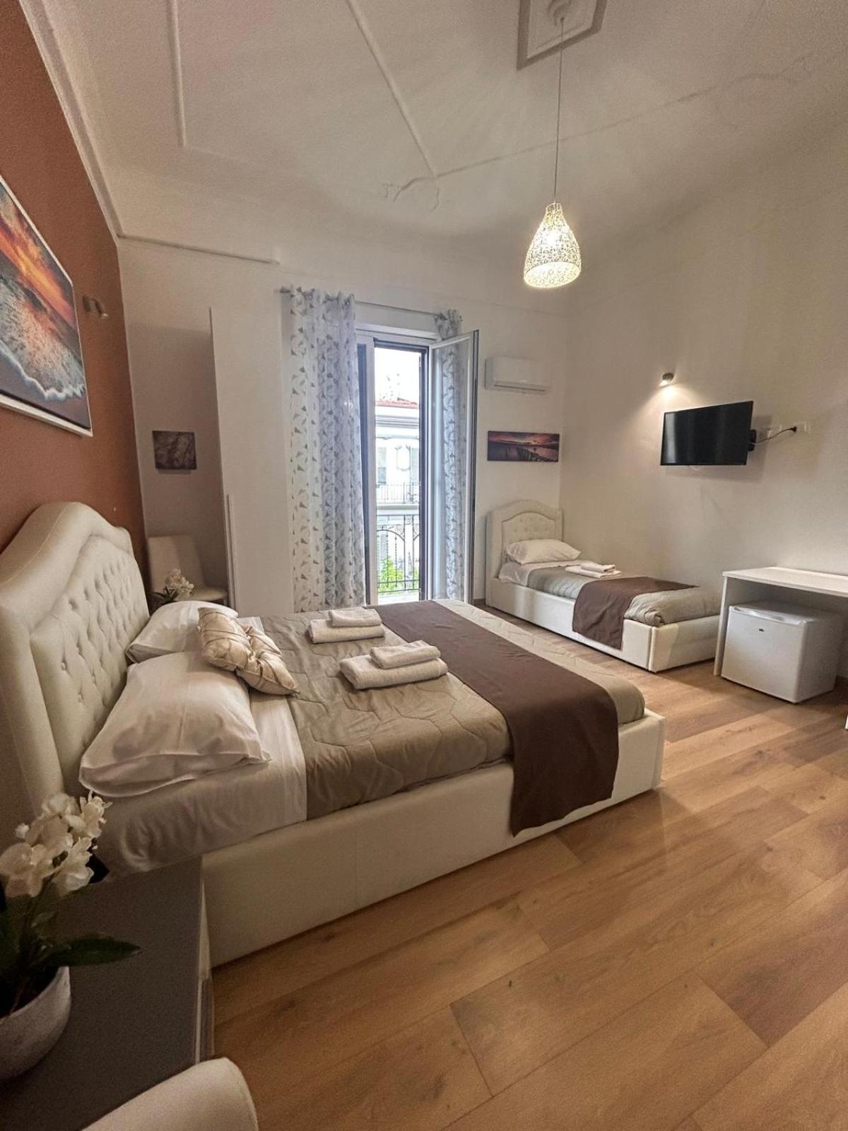 Emanuela Guest house *
